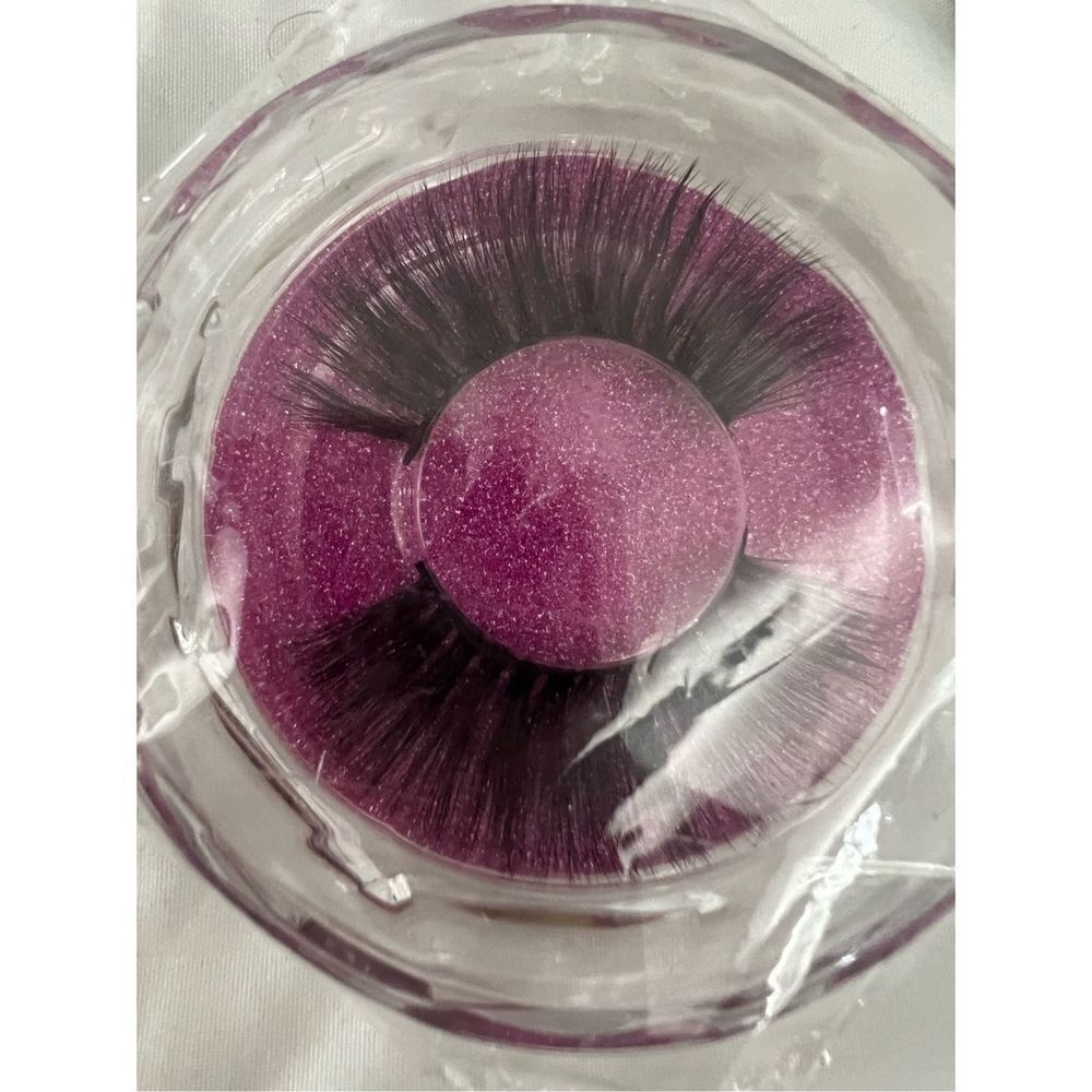 Extreme Lashes  - Picture 6 of 6